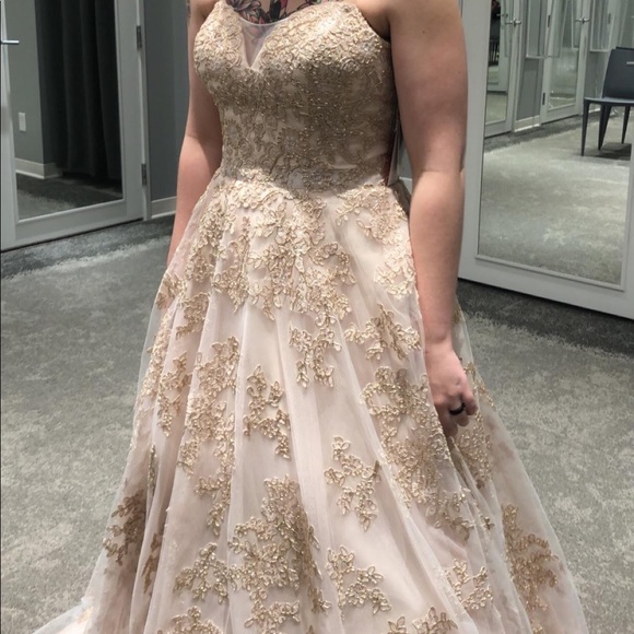 Rose gold wedding dress - Picture 1 of 8